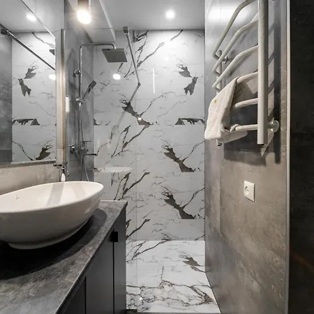 Royal On Balabana Street