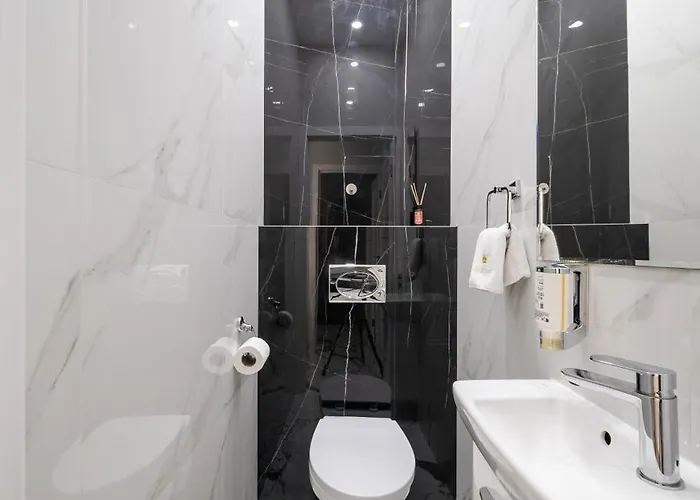 Royal On Balabana Street